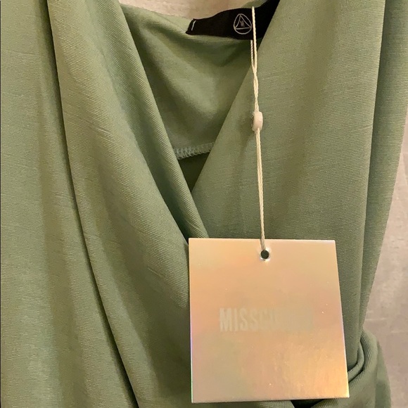 Mini dress with slit - Picture 2 of 3